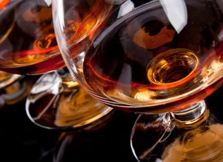 Коньяк на разлив: технология производства, плюсы покупки онлайн