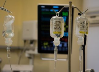 Эксперты назвали необычный симптом штамма «Омикрон»