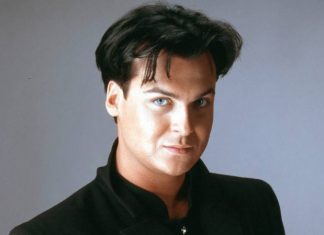 Певец Юлиан резко высказался о судействе на шоу «Суперстар!»