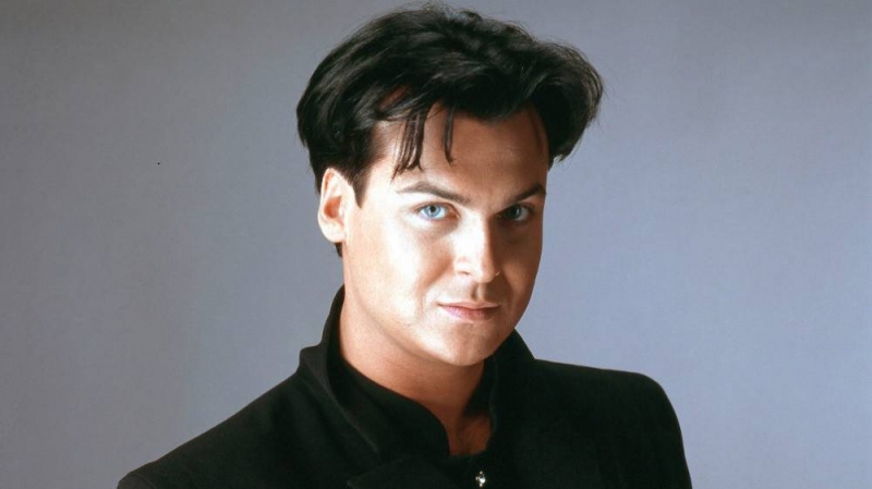 Певец Юлиан резко высказался о судействе на шоу «Суперстар!»