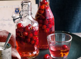 Настойки на спирту: из чего и как готовить