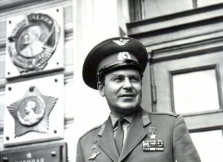 «У папы было три жизни»: Татьяна Титова — о легендарном отце-космонавте