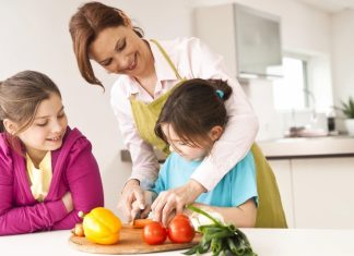 Ученые из Британии назвали способ убедить детей есть больше овощей