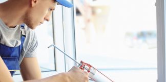 Ремонт пластиковых окон: преимущества перед покупкой новых