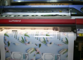 Печать на пленке: преимущества, для кого будет интересна