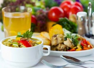 Комплексные обеды с доставкой: вкусная еда в офисе