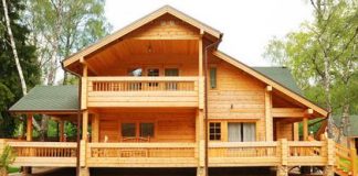 Дома из клееного бруса: преимущества строительства