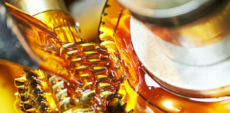 Масла и смазочные материалы для техники: как выбирать