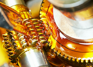 Масла и смазочные материалы для техники: как выбирать