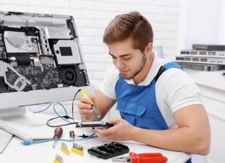 Поломка компьютера: преимущества вызова мастера на дом