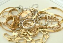 Как выгодно сдать золото: что учесть