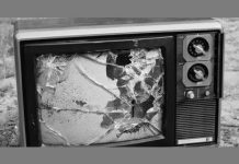 Поломался телевизор Самсунг: как понять, что дело в блоке питания