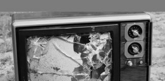 Поломался телевизор Самсунг: как понять, что дело в блоке питания