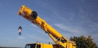Аренда автокрана: сферы применения и особенности аренды