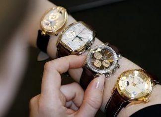 Как сдать оригинальные наручные часы в ломбард