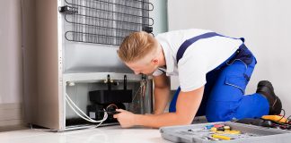 Почему шумит, пищит, гудит, щелкает закрытый холодильник Ariston