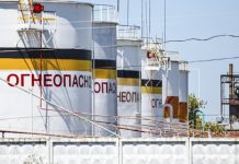 Резервуары для нефтепродуктов: устройство и виды