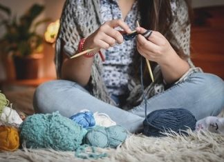 Современные схемы для вышивки, вязания и плетения: идеи одежды и новые техники