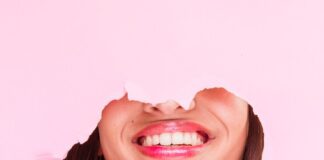 Путь к совершенной улыбке: Все, что вам нужно знать об имплантации зубов в Алматы