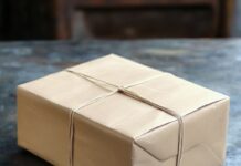 Преимущества картонных коробок для упаковки товаров: экологичность, надежность и экономичность