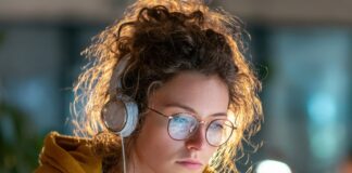 Как создать презентацию для дипломной работы с помощью нейросети?