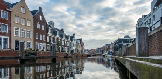 Как россиянам оформить визу в Нидерланды: ключевые этапы и документы